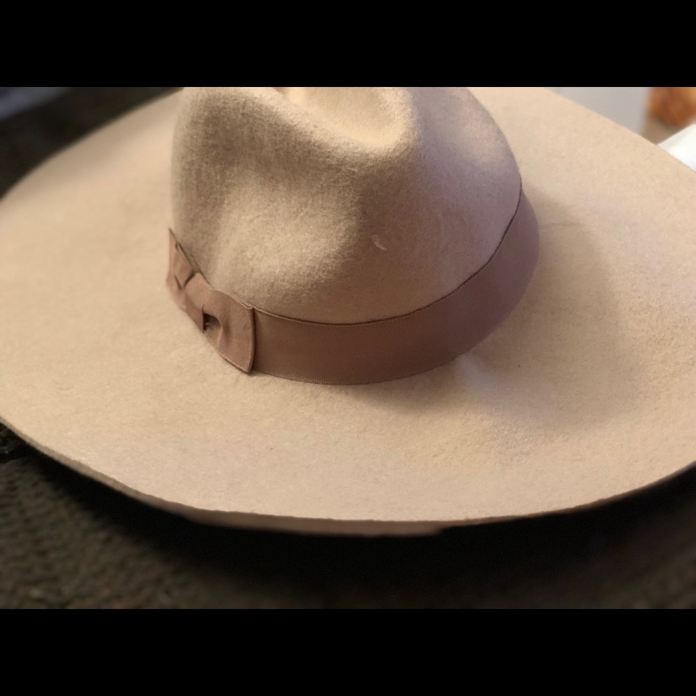 Hat - Picture 2 of 3